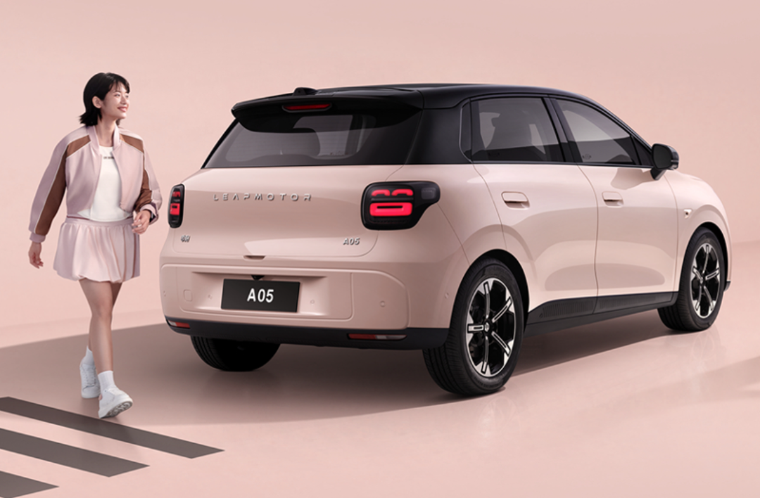 Leapmotor A05 Revealed: Smart Cockpit, Flexible Space and Practical Features for Urban EV Drivers