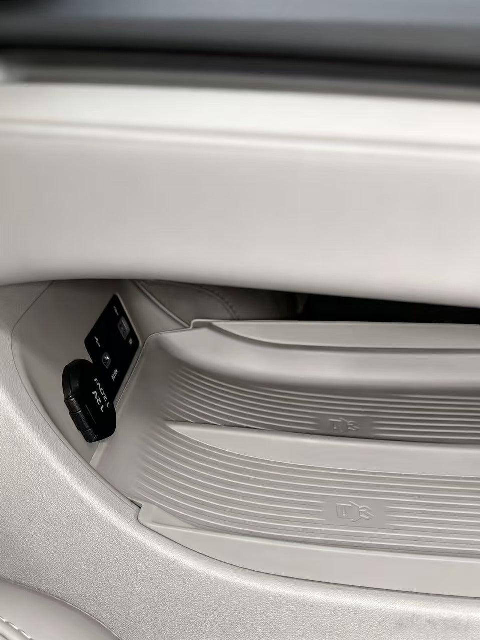 Lower Console Storage Box for Leapmotor Lafa 5 /B05