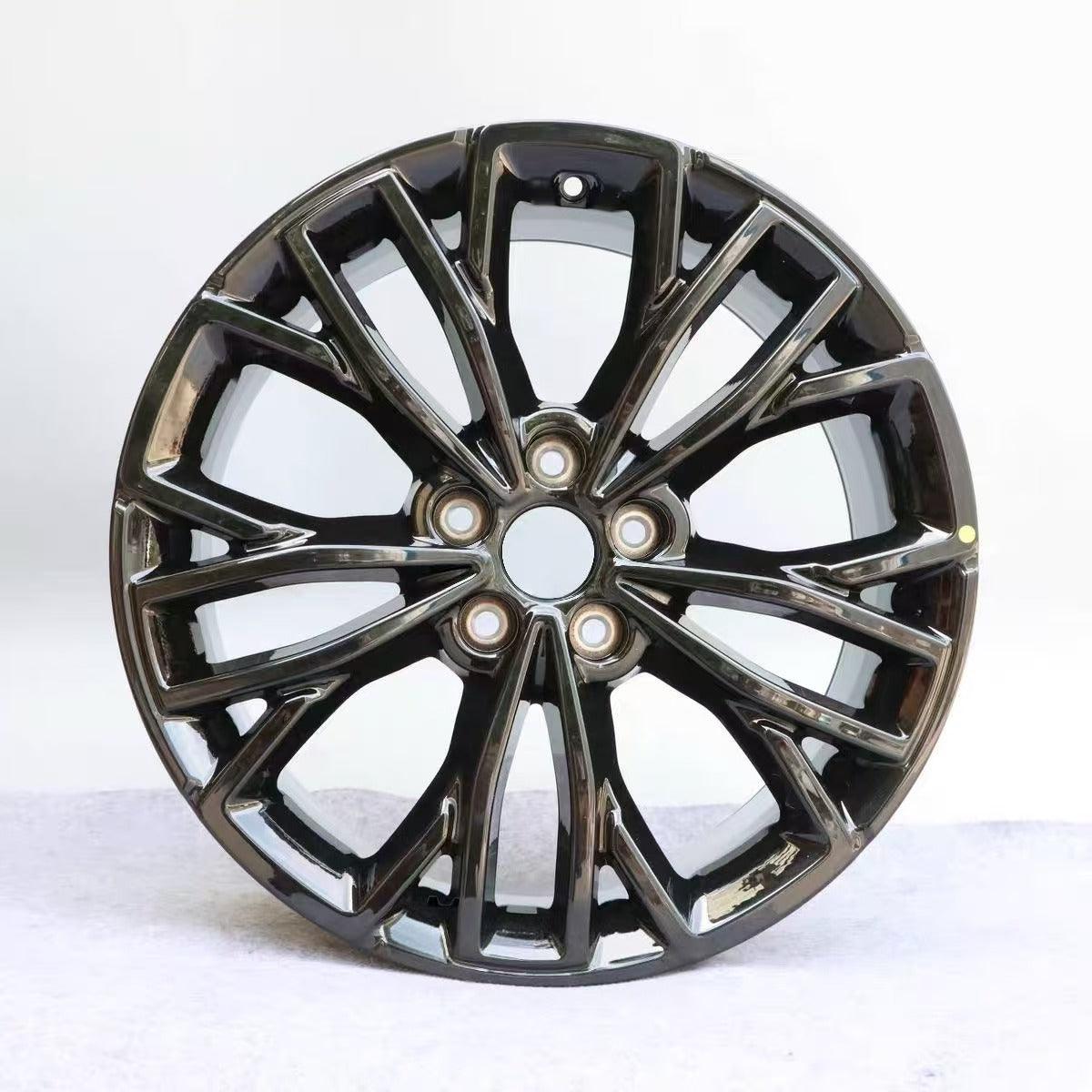 Leapmotor B05 Lafa5 19-Inch Alloy Wheels